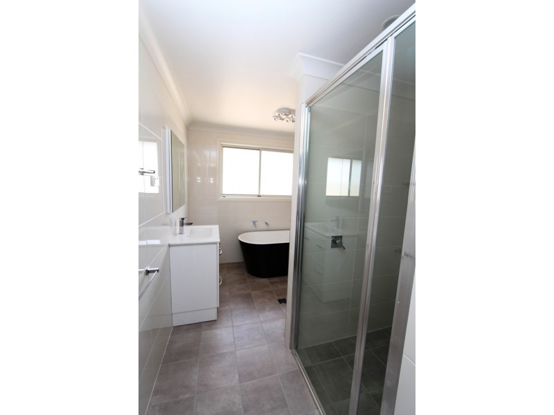 10 Press Court, Kelso NSW 2795