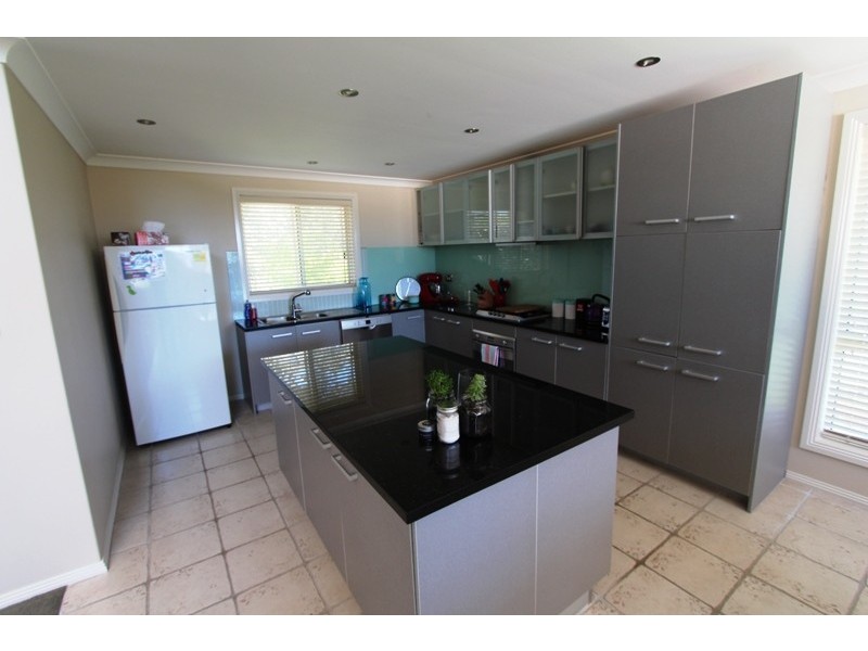 9 Napier Street, Windradyne NSW 2795