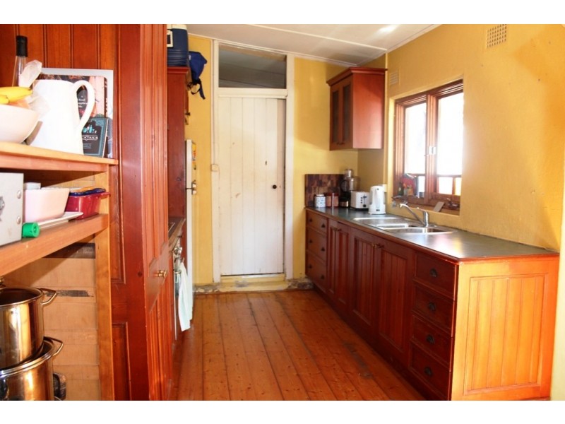 82 Russell Street, Bathurst NSW 2795