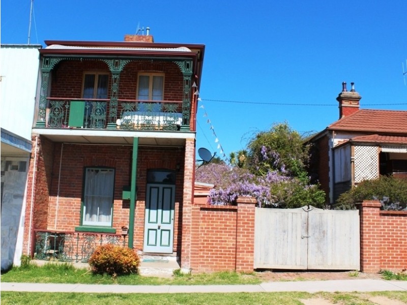 82 Russell Street, Bathurst NSW 2795
