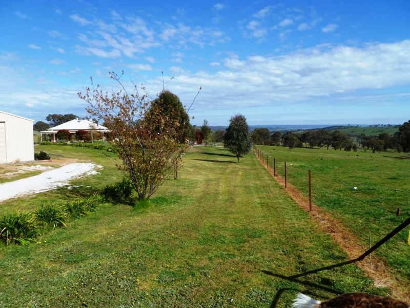 109 James White Drive, Bathurst NSW 2795