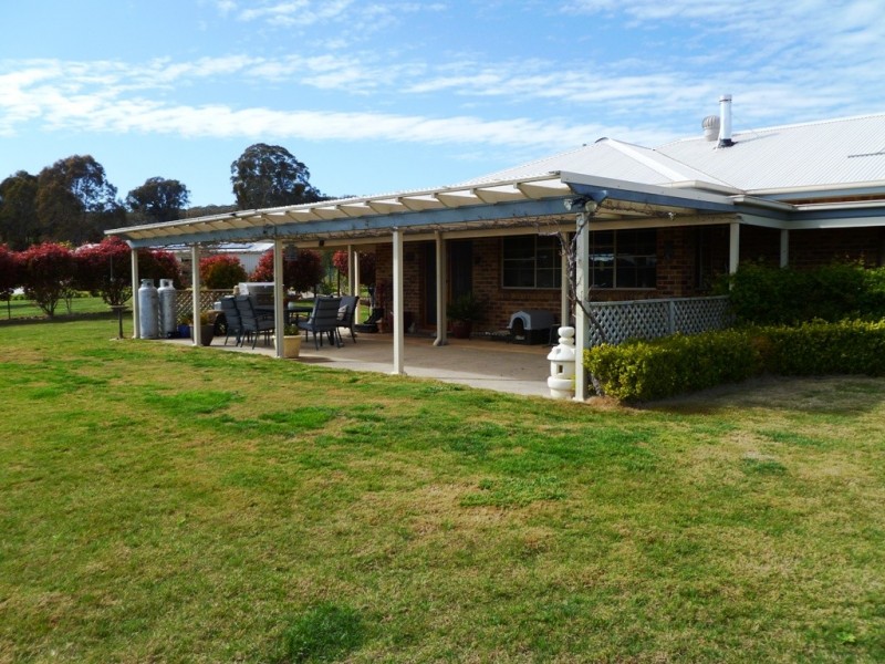 109 James White Drive, Bathurst NSW 2795