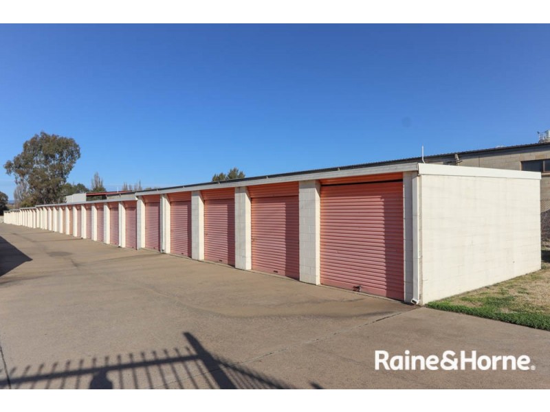 8 Vale Road, Bathurst NSW 2795