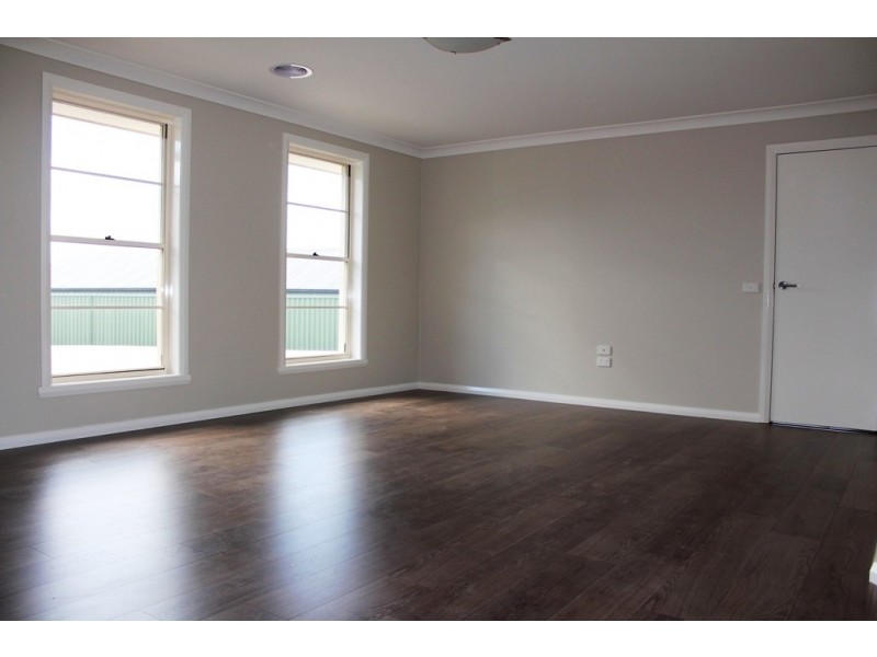 2A Phillip Street, Llanarth NSW 2795