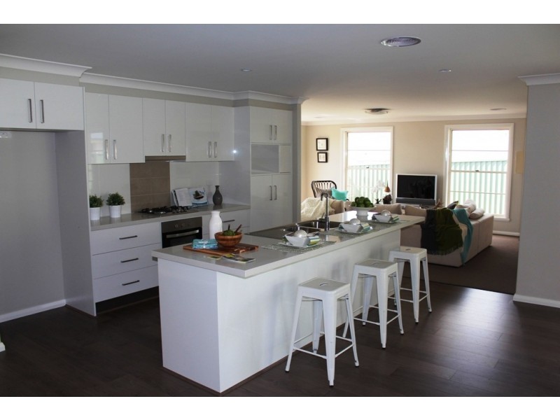 4 Phillip Street, Llanarth NSW 2795