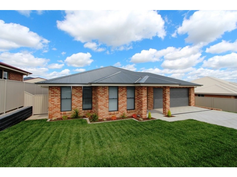 17 Redding Drive, Kelso NSW 2795