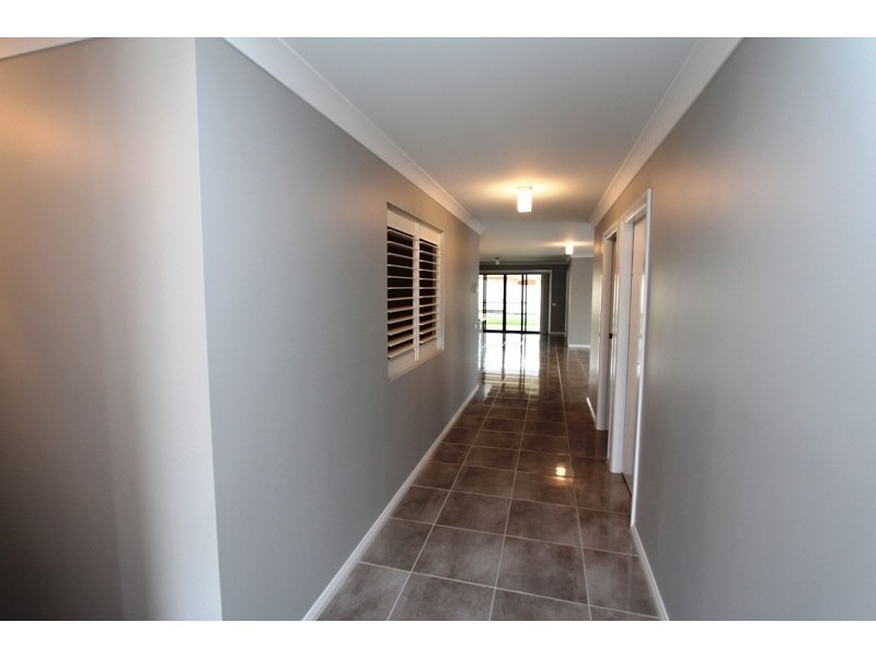 17 Redding Drive, Kelso NSW 2795