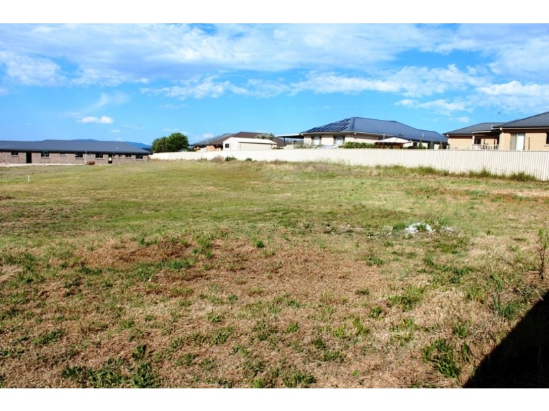 41a Freeman Circuit, Llanarth NSW 2795