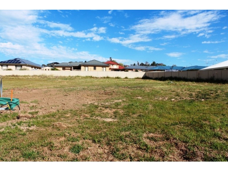 41a Freeman Circuit, Llanarth NSW 2795