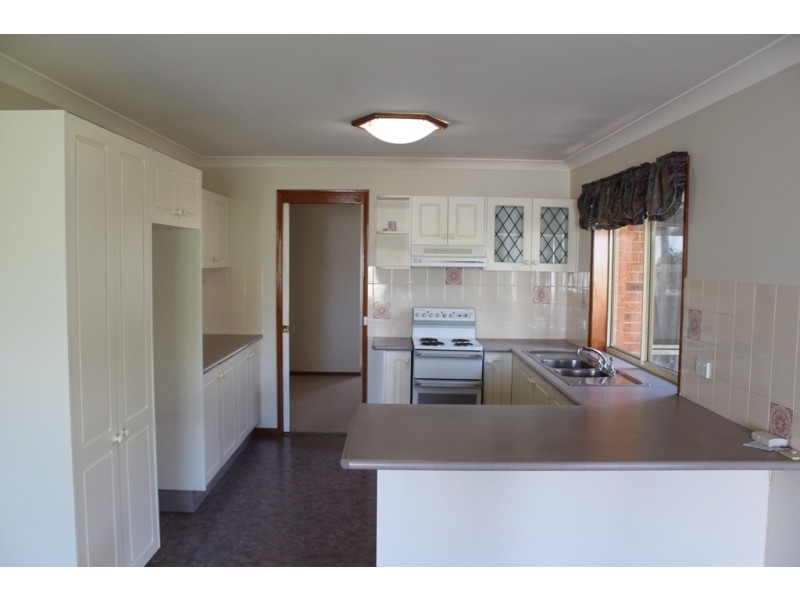 10 Weal Place, Windradyne NSW 2795