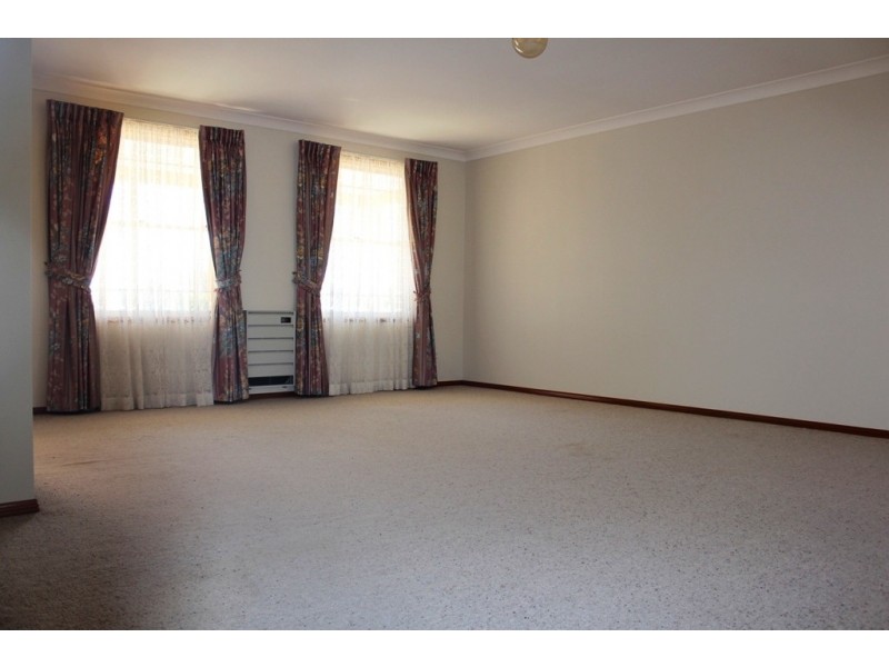 10 Weal Place, Windradyne NSW 2795