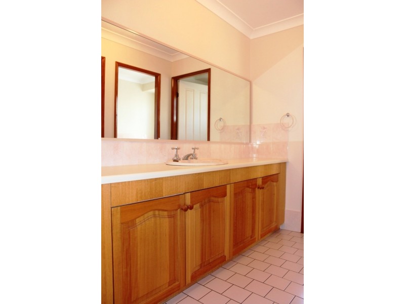 10 Weal Place, Windradyne NSW 2795