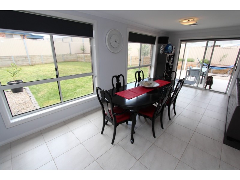 10 Jade Close, Kelso NSW 2795