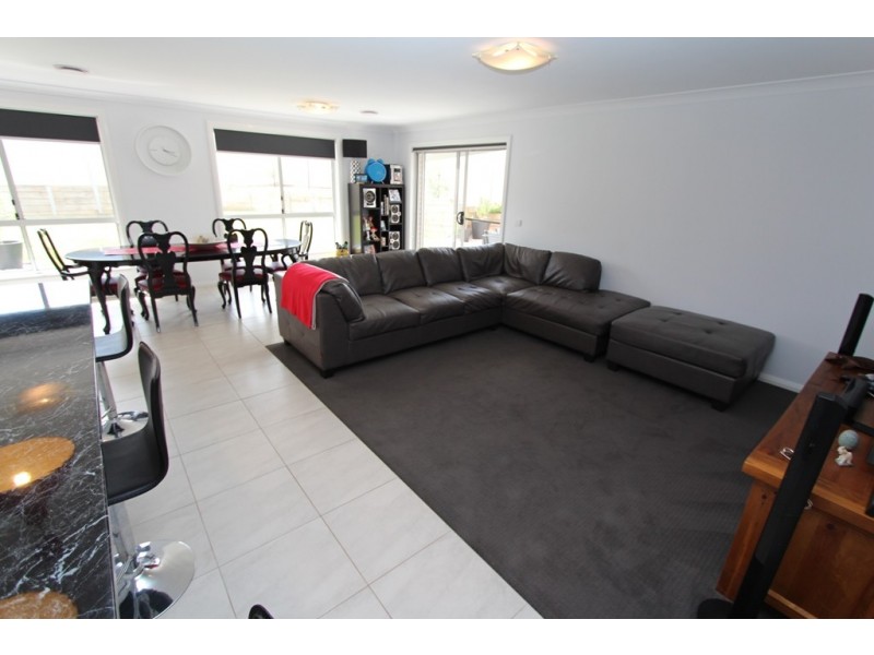 10 Jade Close, Kelso NSW 2795