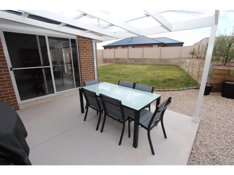 10 Jade Close, Kelso NSW 2795