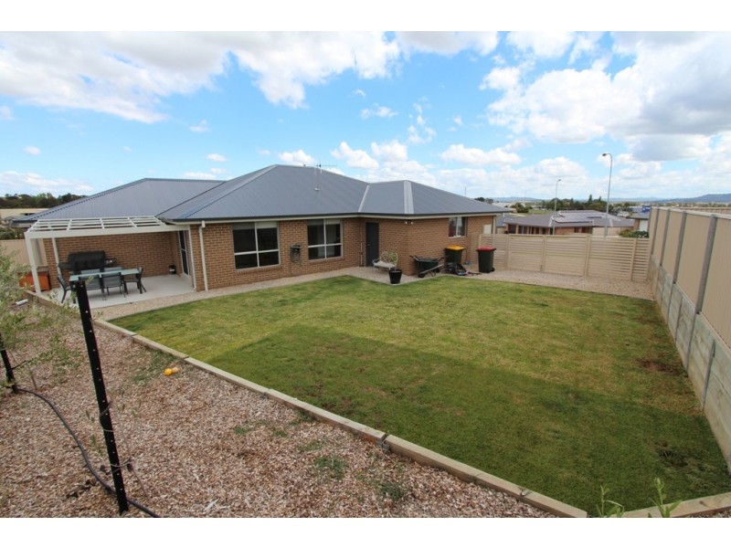 10 Jade Close, Kelso NSW 2795