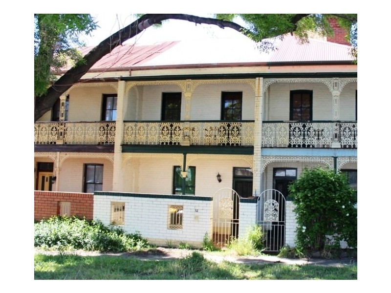 52 Seymour Street, Bathurst NSW 2795