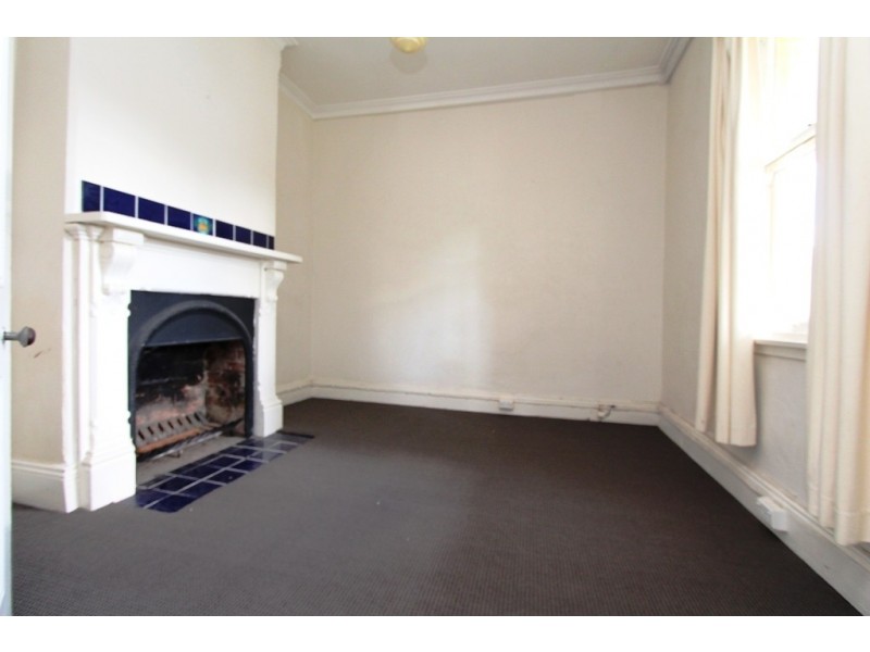 13 Rocket Street, Bathurst NSW 2795