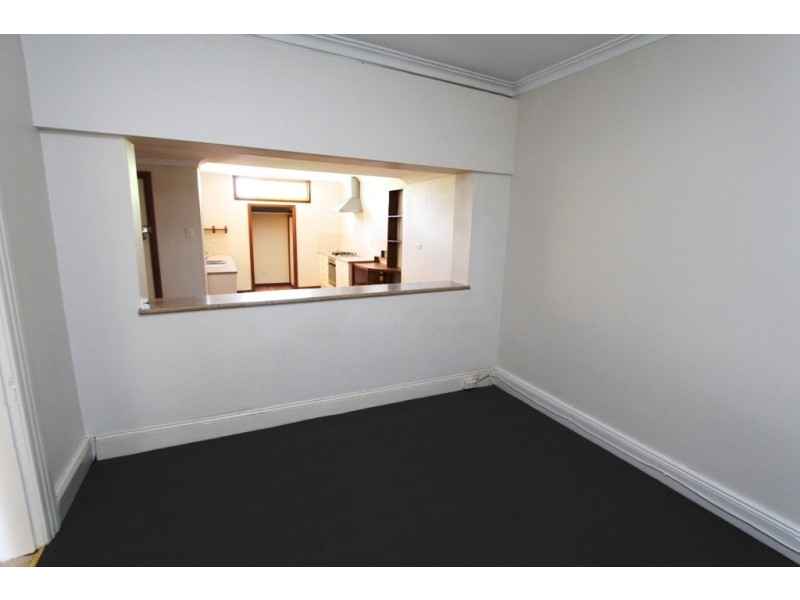 13 Rocket Street, Bathurst NSW 2795