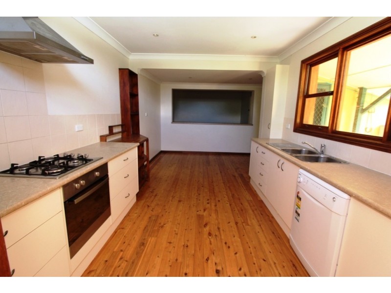 13 Rocket Street, Bathurst NSW 2795