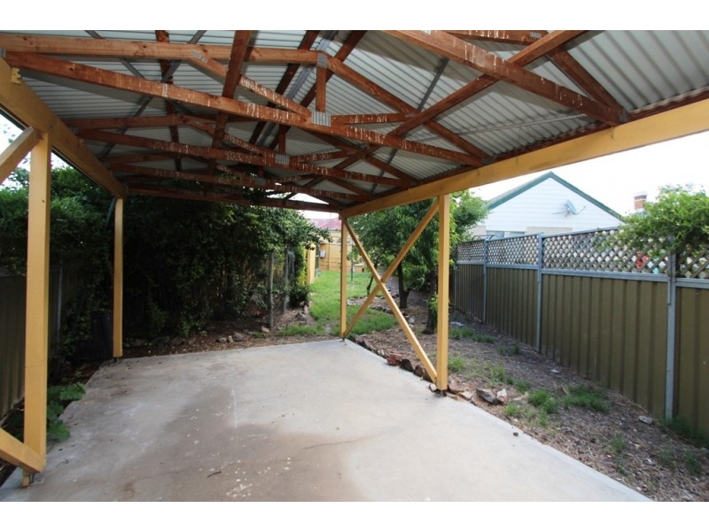 13 Rocket Street, Bathurst NSW 2795