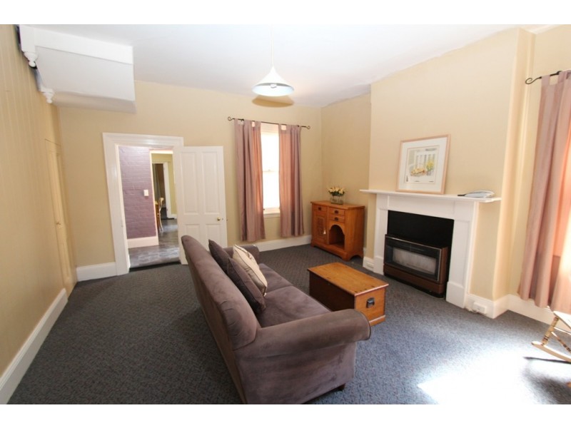 76A and 76B Piper Street, Bathurst NSW 2795