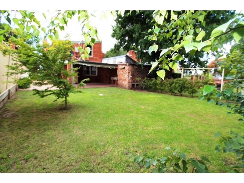 76A and 76B Piper Street, Bathurst NSW 2795