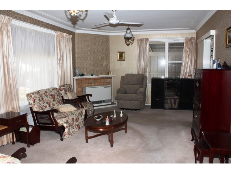 33 Edgell Street, West Bathurst NSW 2795