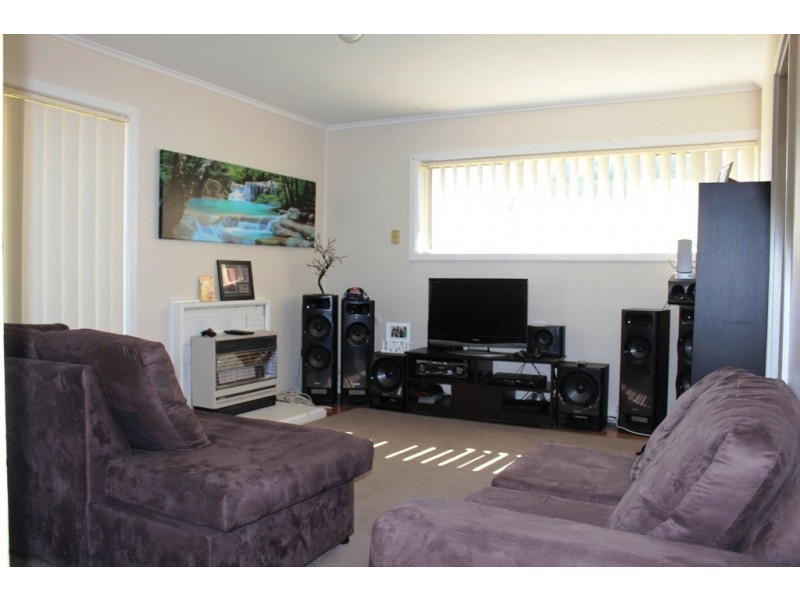 10 Monty Walk, West Bathurst NSW 2795