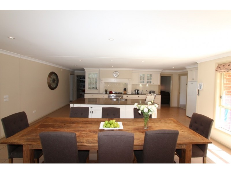 17 Claremont Drive, White Rock NSW 2795