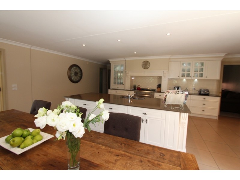 17 Claremont Drive, White Rock NSW 2795