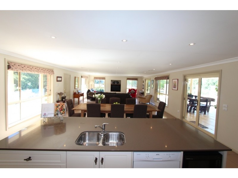 17 Claremont Drive, White Rock NSW 2795