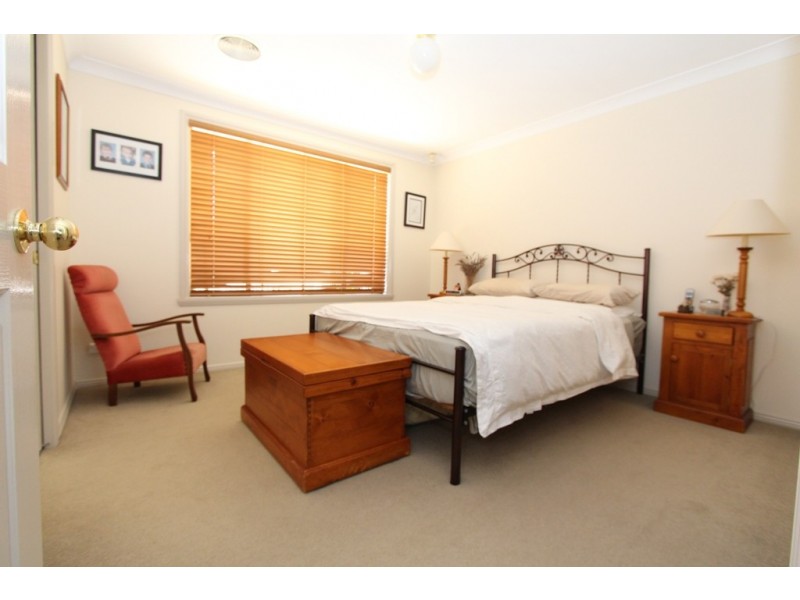 17 Claremont Drive, White Rock NSW 2795