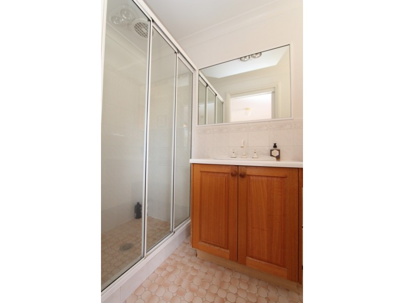 17 Claremont Drive, White Rock NSW 2795