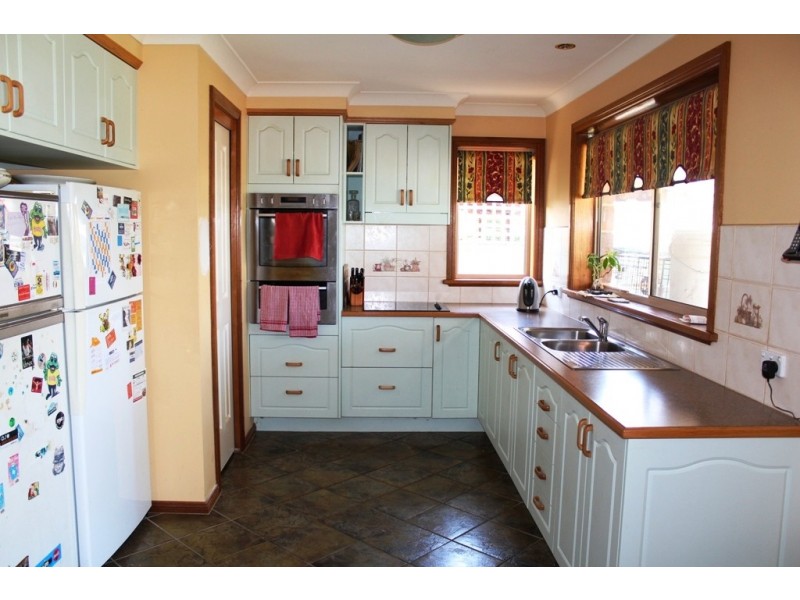 7 Hobson Close, Eglinton NSW 2795