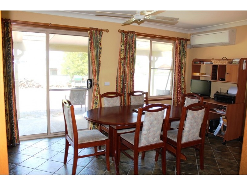 7 Hobson Close, Eglinton NSW 2795