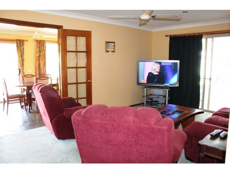 7 Hobson Close, Eglinton NSW 2795