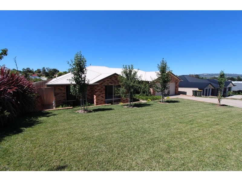 16 Arnold Court, Kelso NSW 2795