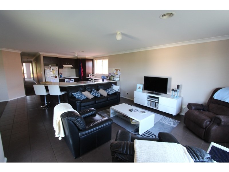 16 Arnold Court, Kelso NSW 2795