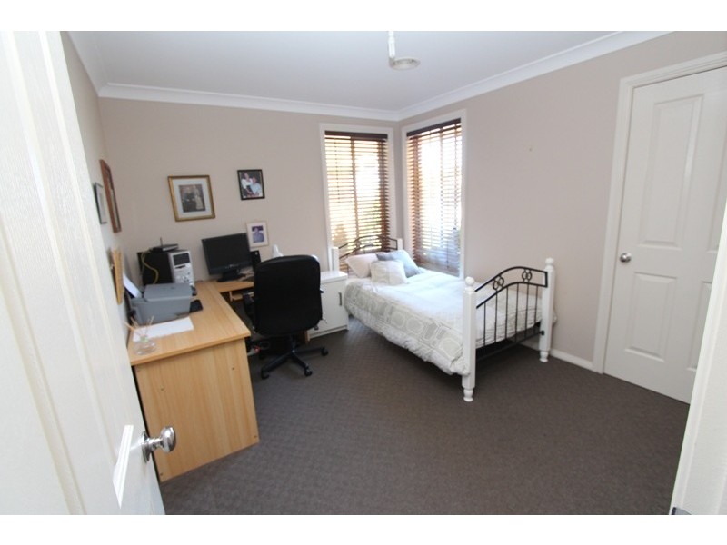 16 Arnold Court, Kelso NSW 2795