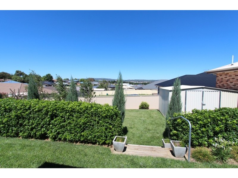 16 Arnold Court, Kelso NSW 2795