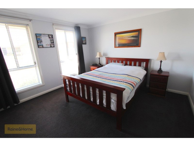 17 Blaxland Drive, Llanarth NSW 2795