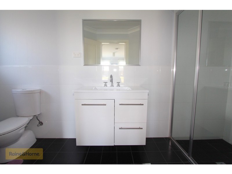 17 Blaxland Drive, Llanarth NSW 2795