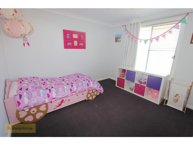 17 Blaxland Drive, Llanarth NSW 2795