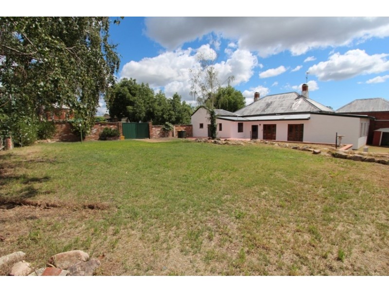 86 Rocket Street, Bathurst NSW 2795