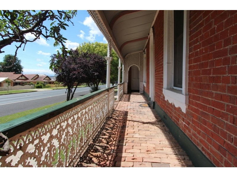 86 Rocket Street, Bathurst NSW 2795