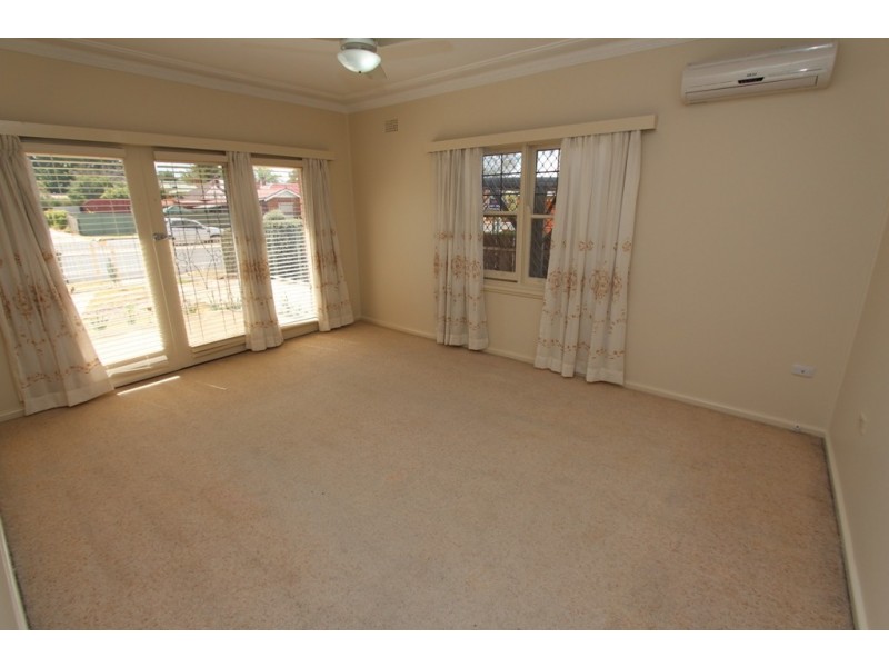 158 Stewart Street, Bathurst NSW 2795