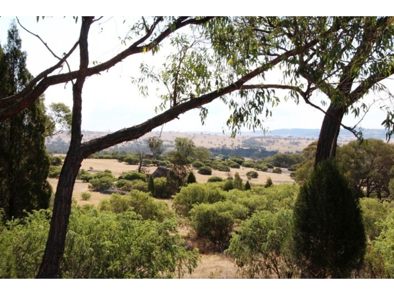 113 Pine Ridge Road, Bathurst NSW 2795