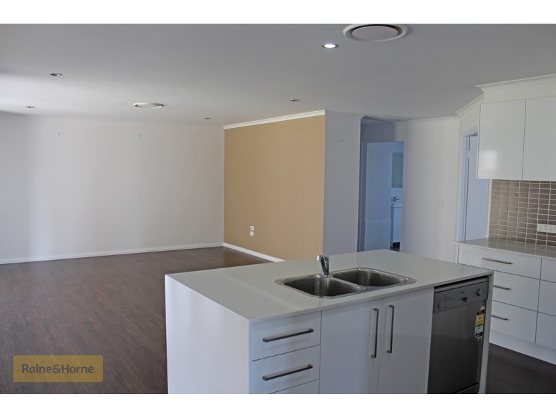 6 Ironbark Close, Kelso NSW 2795