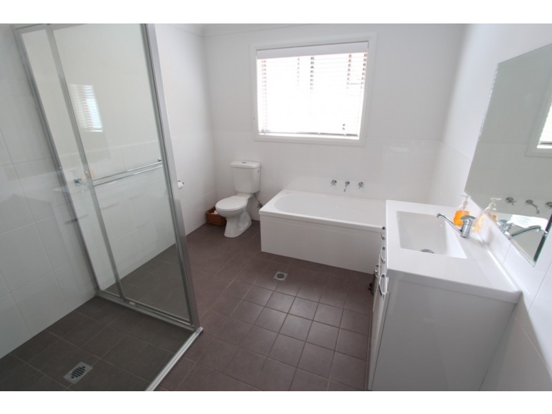 49 Westbourne Drive, Llanarth NSW 2795